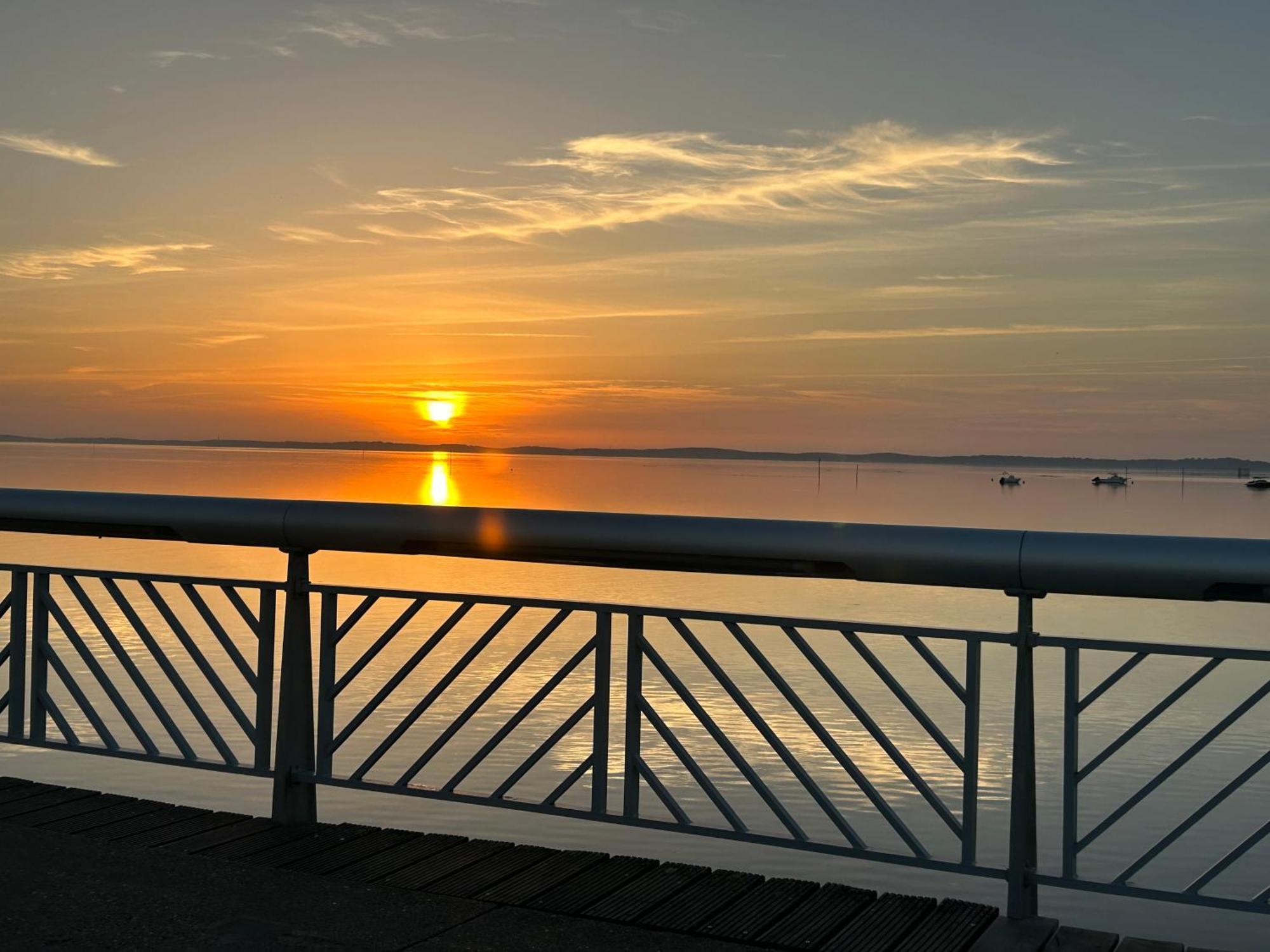 Cocon Entre Presqu'Ile Du Cap Ferret Et Plages Oceanes - Terrasse - 1 Velo Gratuit Арес Экстерьер фото